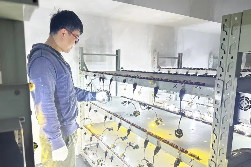 18 aging testing lines