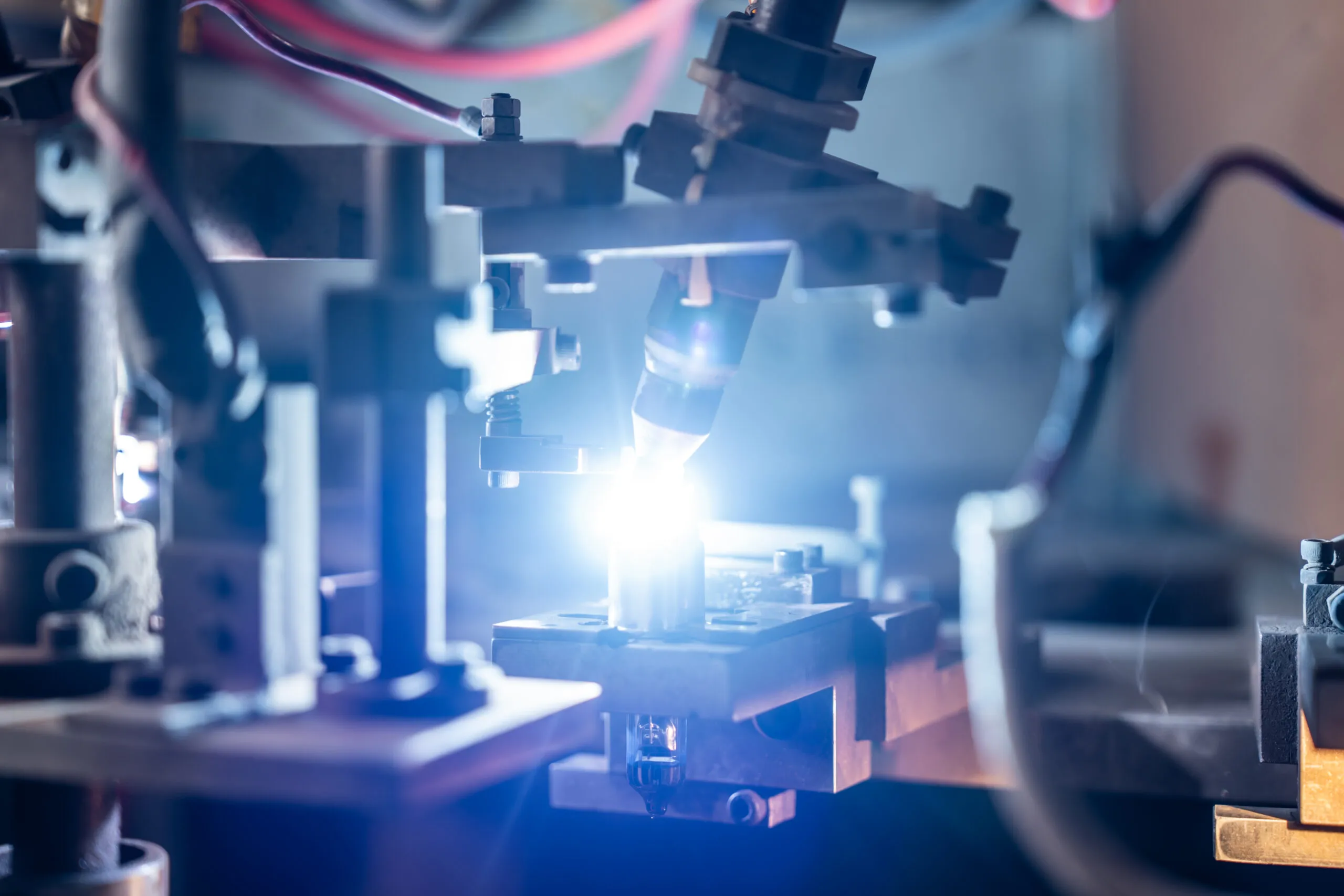 high-vacuum-halogen-gas-filling-process