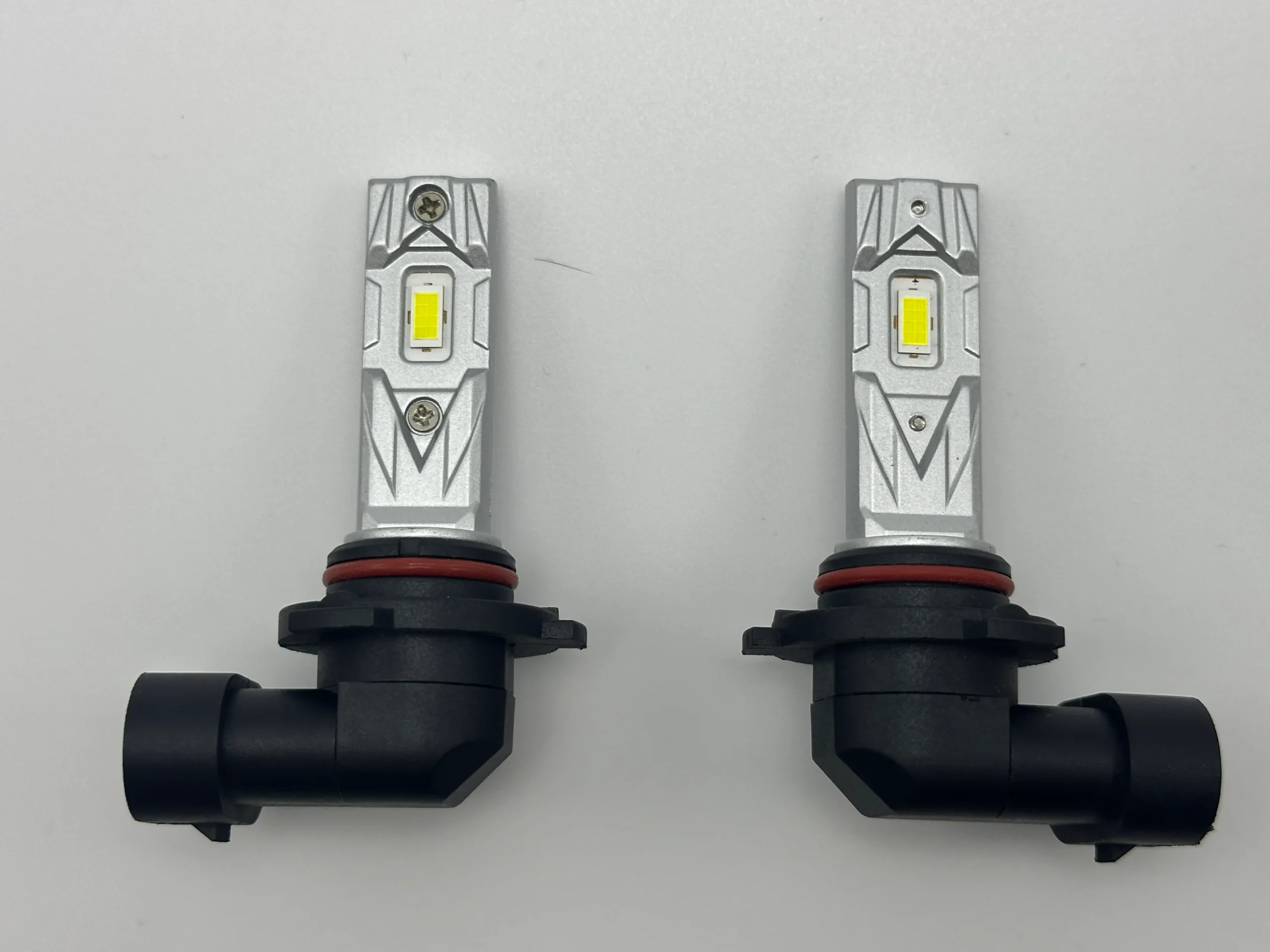 V2 9005/HB3 LED Bulb