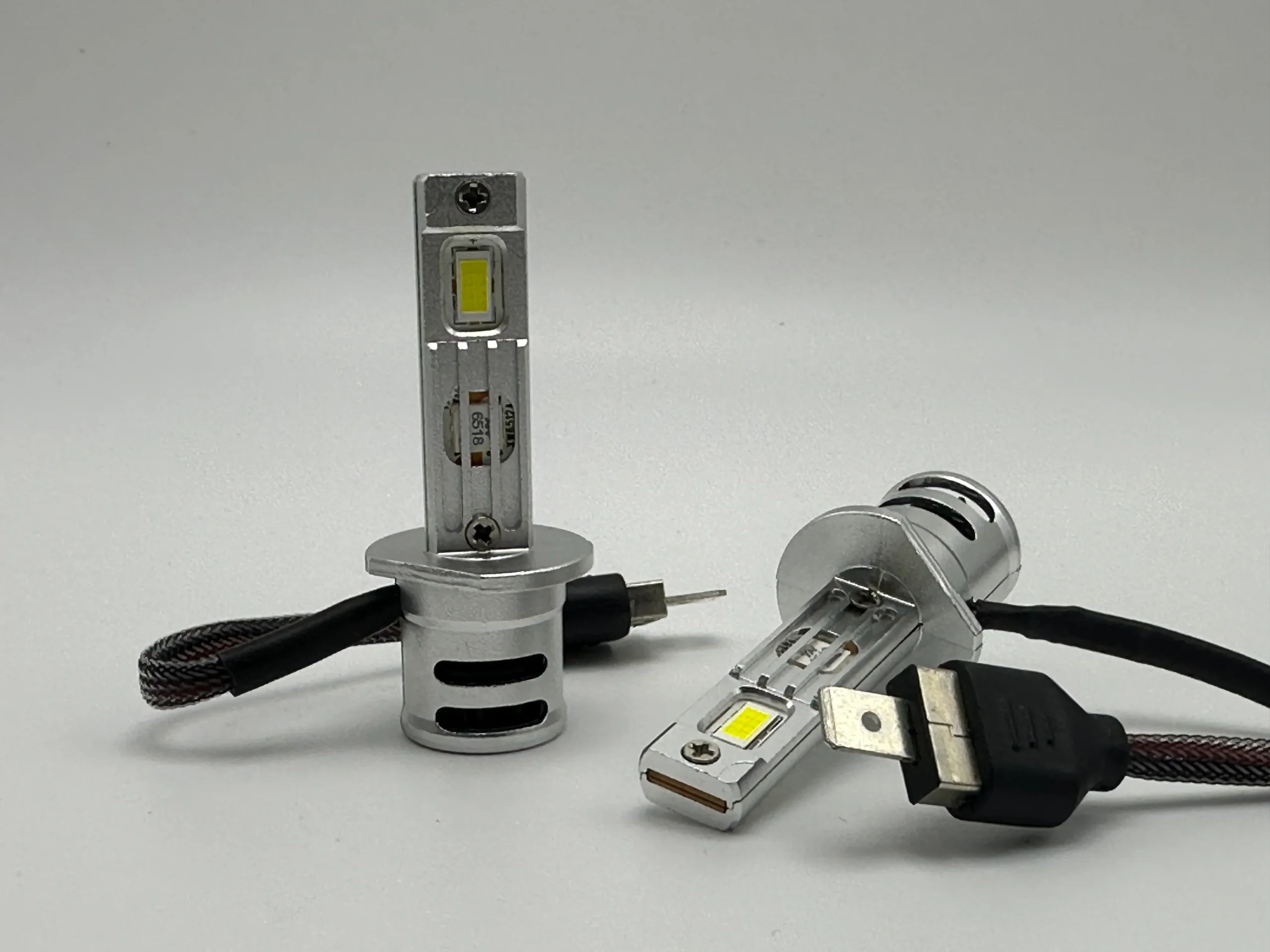 V5 H1 LED Bulb