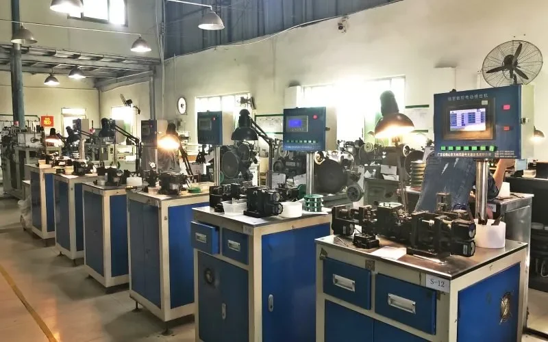 making filament light bulbs